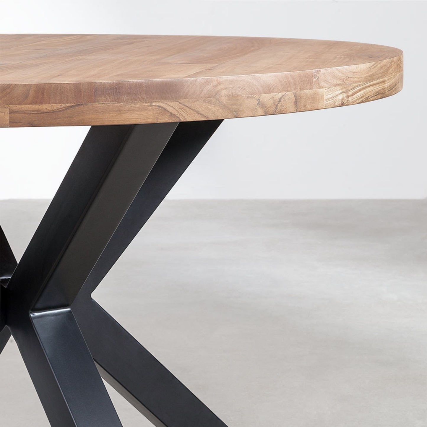 Traza Round Dining Table Wooden | Natural Finish | Metal Leg