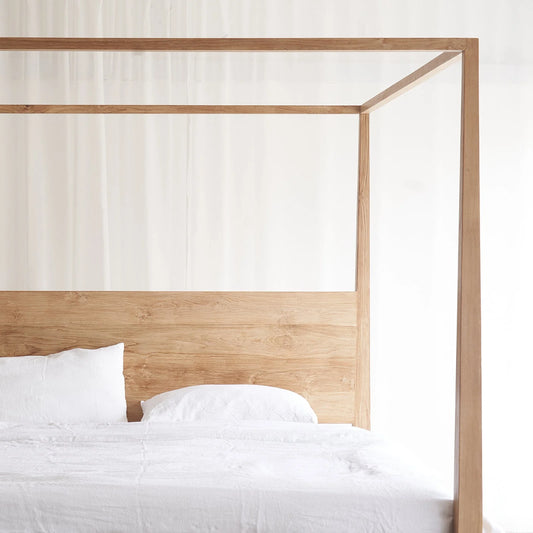 The Lumen Poster Bed | Teak Wood