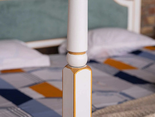 Hestings Classic Four Poster Bed | Premium Mango Wood