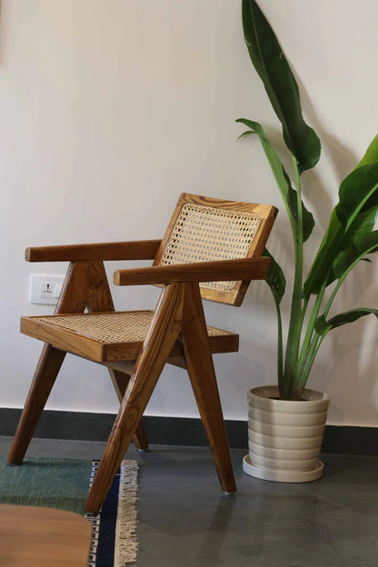 Embrace Arm Chair | Acacia Wood | Natural Finish