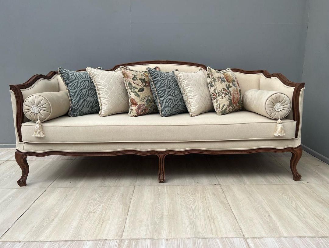 The Oxford Louis Premium Sofa Set | Teak Wood