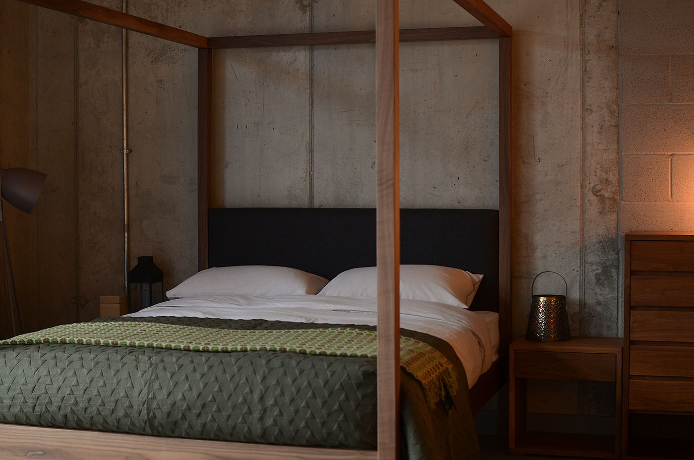 The Holy Poster Bed Upholstered | Sheesham Wood | Natural Finish